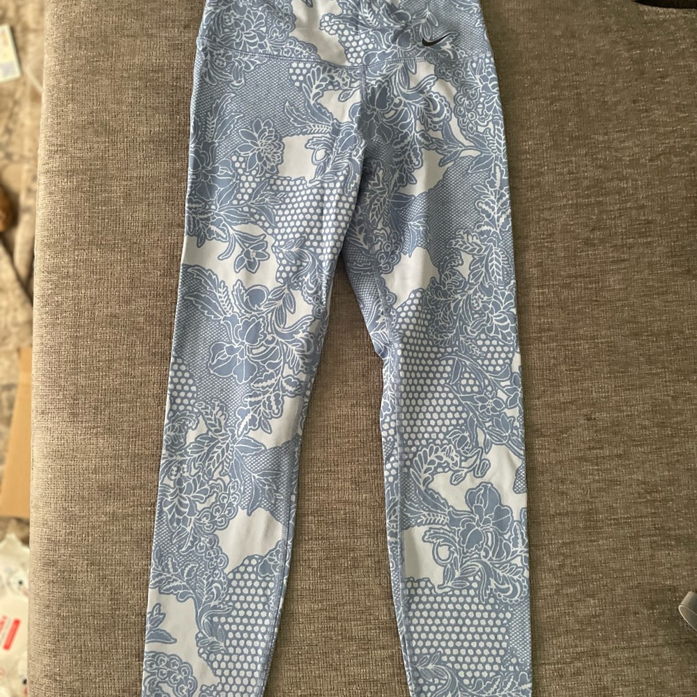 Nike Dri-FIT Blue and White Floral Patterned Leggings